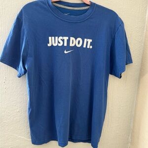 Nike Men's Tee in Vibrant Blue